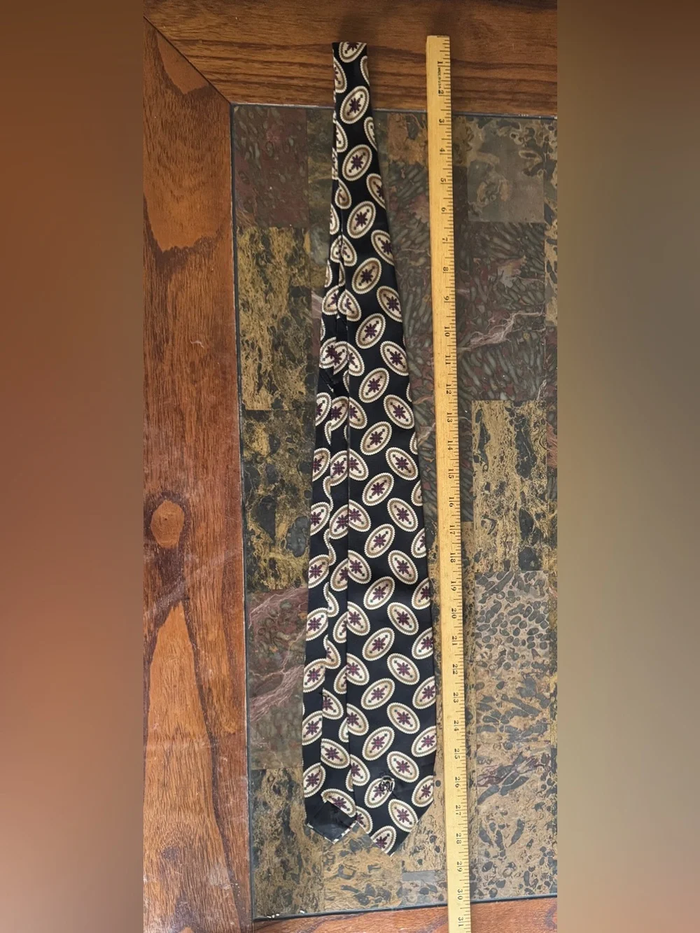 Vintage silk necktie with paisley pattern by Countess Mara